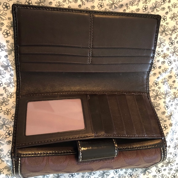 Coach Signature Turnlock Checkbook Wallet - Picture 4 of 5